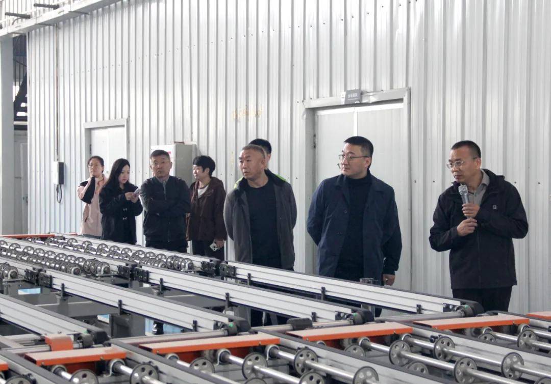 管委会副主任尹军泰山集团股份有限公司的销售副总李明忠苏州知行机器