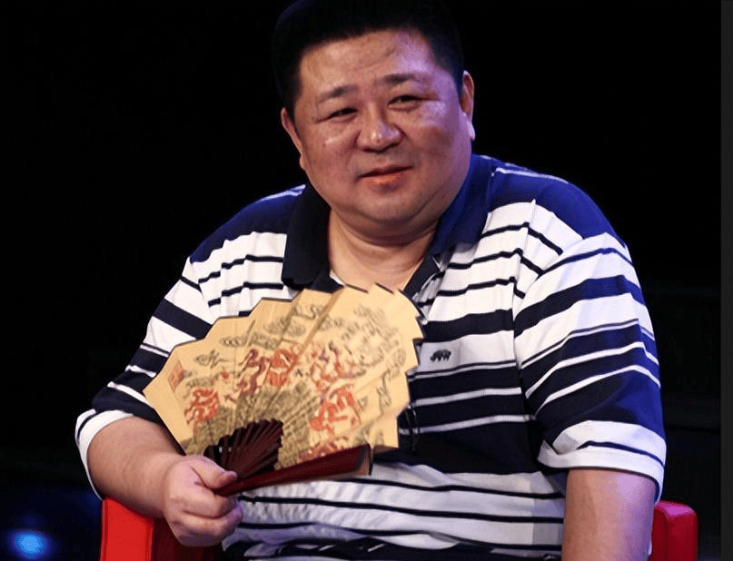 梁冠华:因太胖没戏演,但导演妻子却倒追他,39岁演狄仁杰终出名