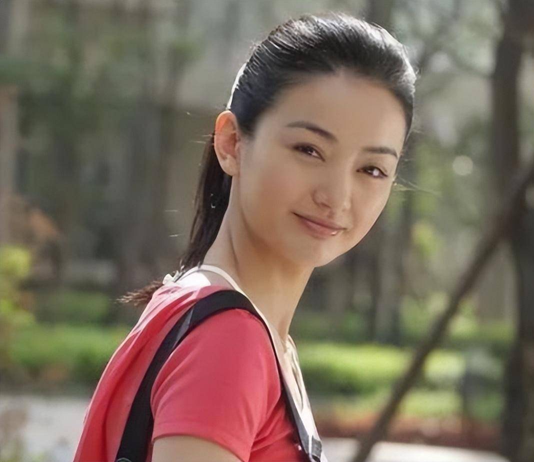 演员朱杰不争不抢,为何出道14年0绯闻?看看老公是谁就明白了