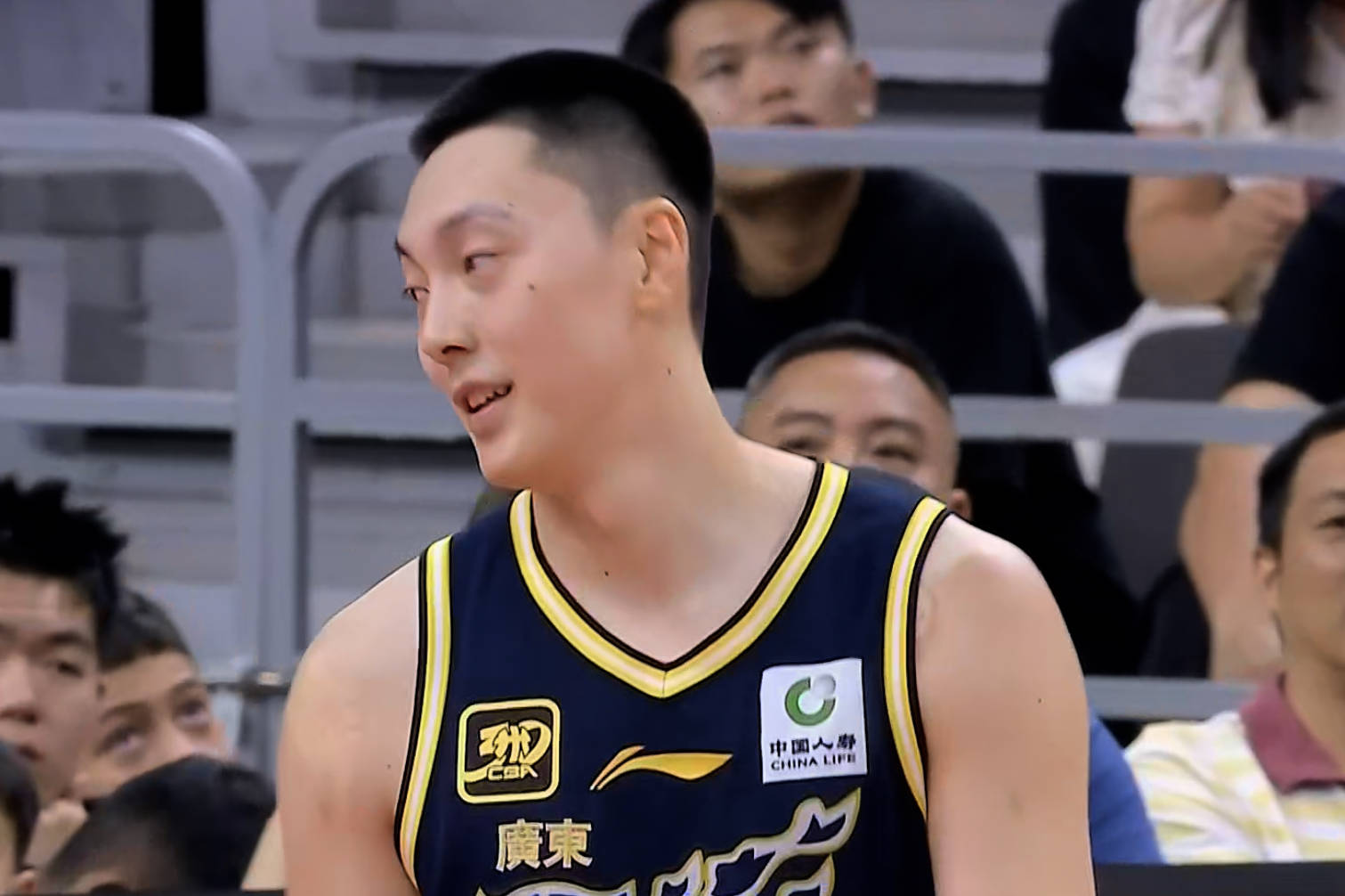 加强版胡明轩！广东“新后卫”打服杜锋，这可是宏远的三号位答案