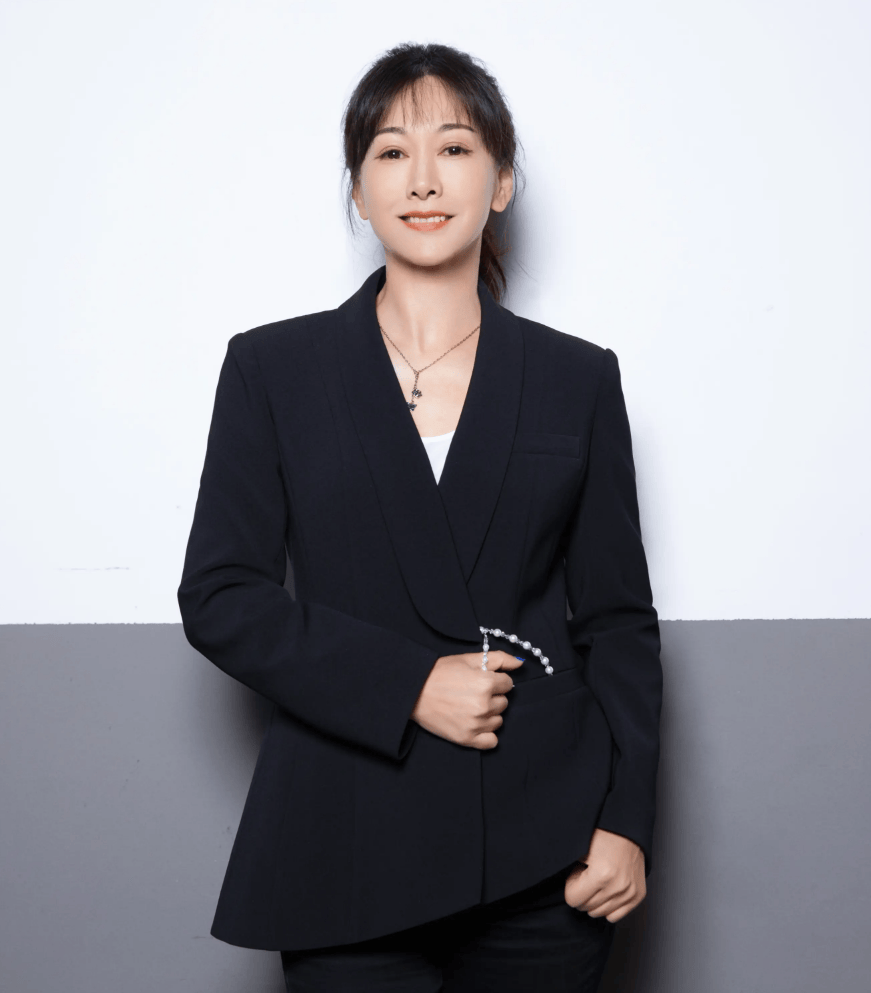 原创演员齐欢长相一般但演技炸裂出道23年零绯闻如今45岁仍单身