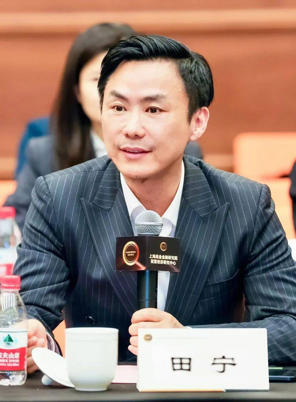 盘石田宁"走进世界会客厅"上海虹口区交流座谈会