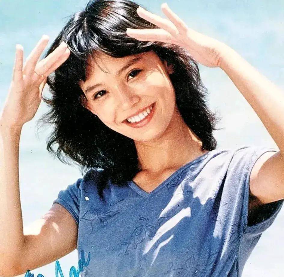 港星翁静晶:一婚嫁名导,再婚进赌王家族,其母是"江湖人物"