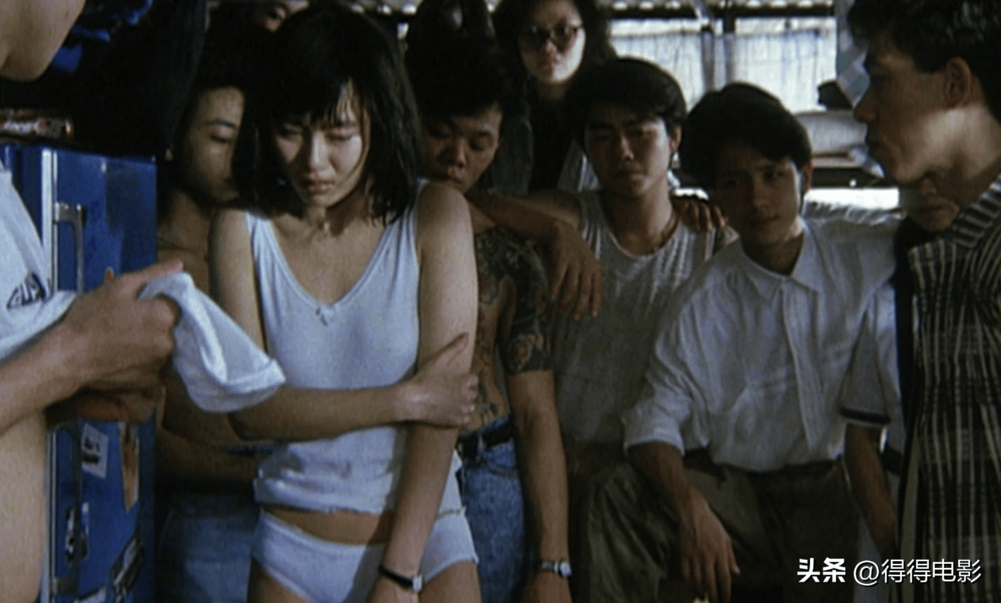 还没上映就封禁,原片被剪36刀,袁洁莹的校服是多少人的童年阴影