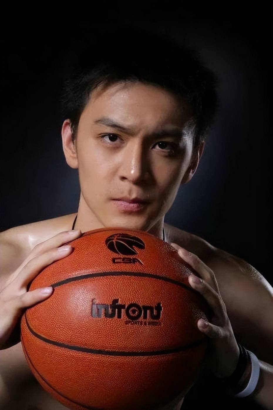 曝辽篮悍将接手豪华之师,曾辅佐杨鸣3年2冠!首秀打黑马或造惊喜