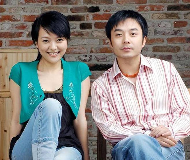 嫁二婚汪涵,高龄产子隐退十年,被指责不是好妻子,杨乐乐后悔吗