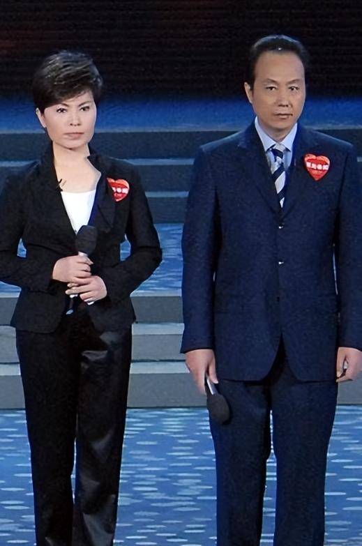 他曾是央视主播,患癌去世妻子葬礼上哭到昏厥,7年后改嫁富商_罗京_刘