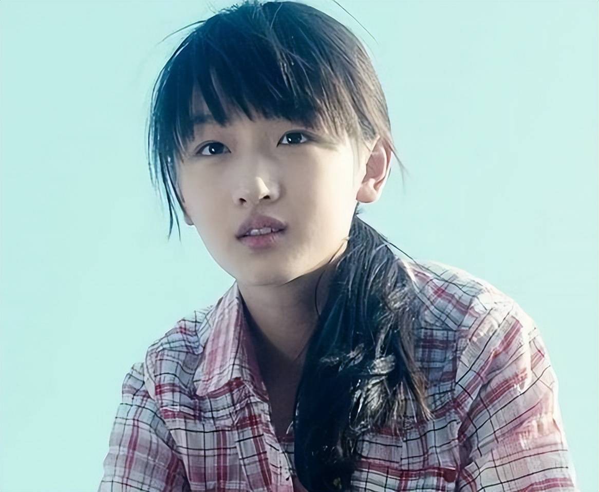 周冬雨:18岁出道,之后拿下多个影后,有过恋情但至今未婚