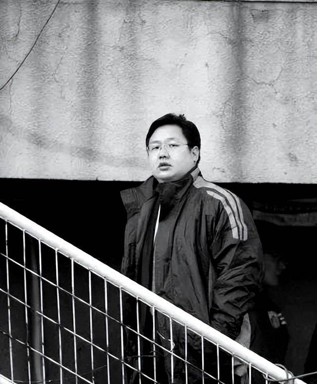 亿万富豪徐明:病死狱中9年后,明星妻子田海蓉和女儿过