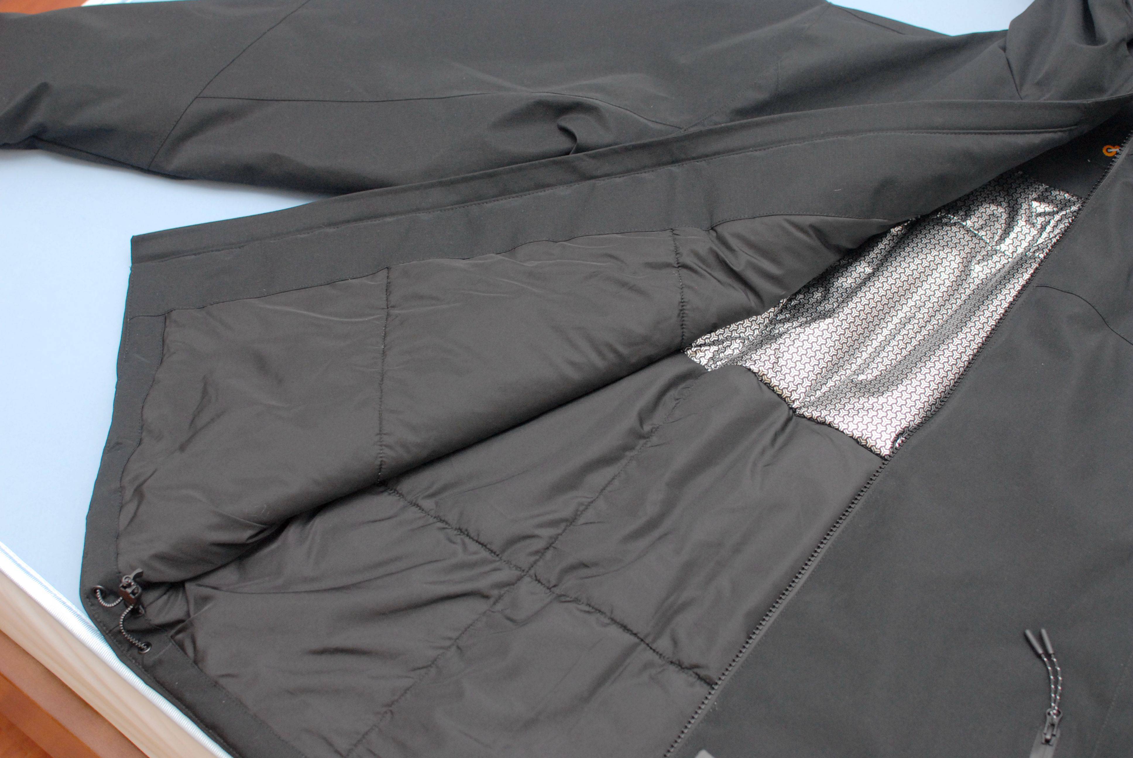 RUNYON智能温控抗寒气绒服：冬日出行好物，科技与时尚的完美碰撞