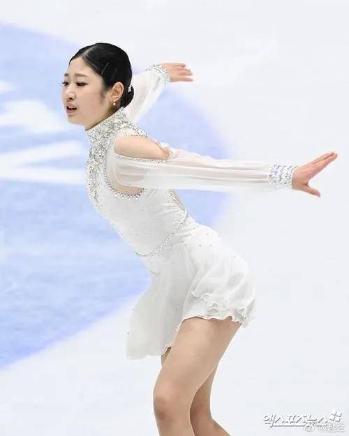 性侵男队友花滑女神被禁赛3年,照片曝光身材极品,男主回应来了