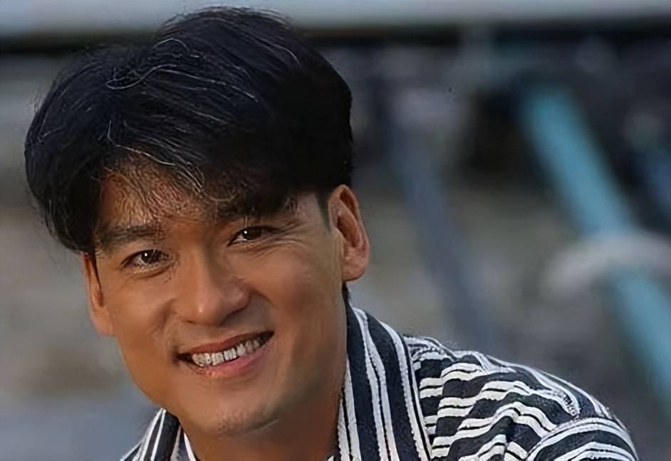 周华健:夫妻如同母子,爆红时隐退,你以为的过气实则另有隐情