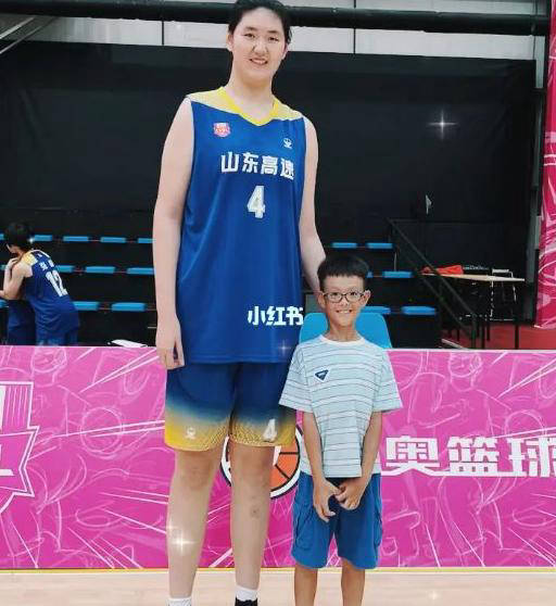 张子宇被誉为中国篮坛历史第一人 马健赞其天赋过人_WCBA_亚洲杯_山东