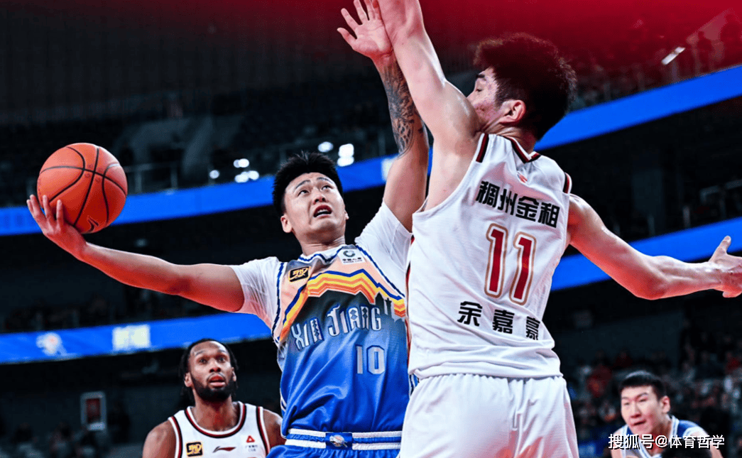 5记三分，砍22分6助！他在场赢20分，球迷：中国男篮后场答案