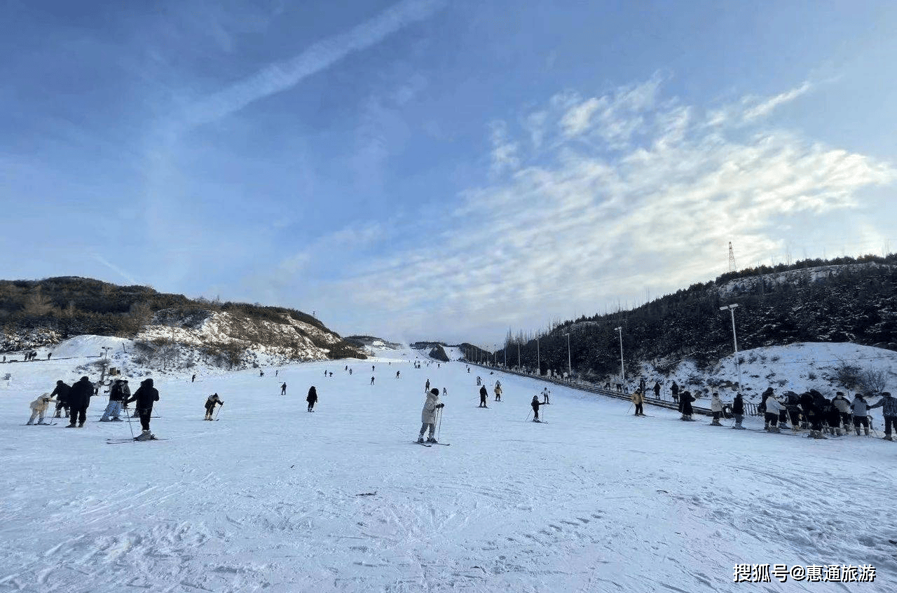 采薇庄园和曦岭滑雪场图片