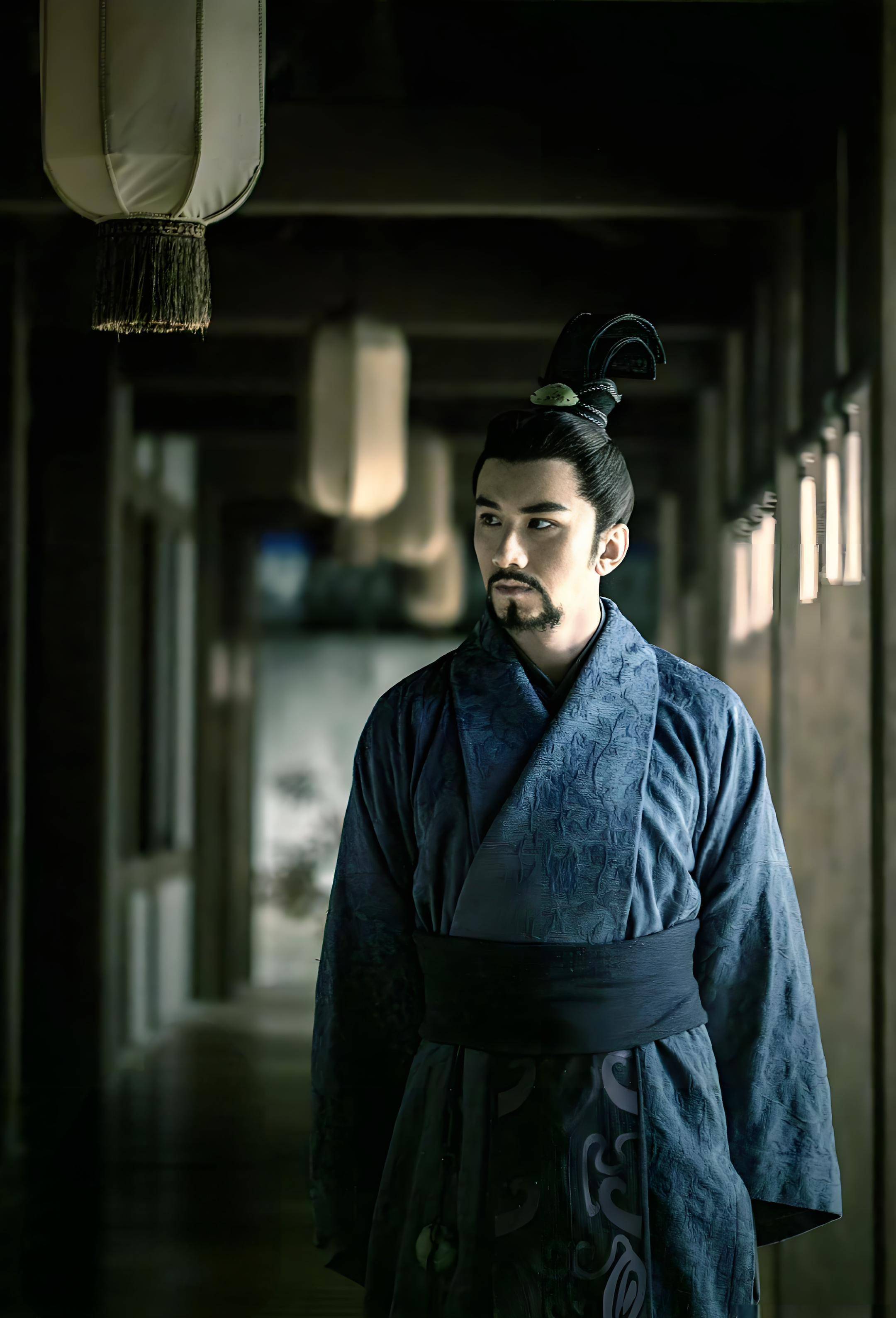 有一次,高澄心情愉悦,与元善见一同饮酒