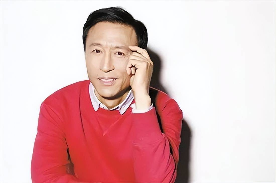 登上百老汇舞台,主演《西贡小姐》,这可是无数演员梦寐以求的机会