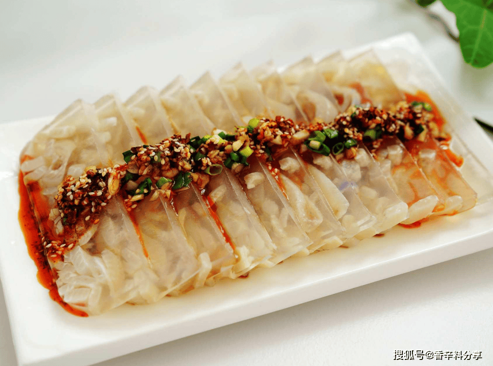 做猪皮冻，多加“3个料”，牢记2窍门，皮冻晶莹透亮，鲜香没腥味_香气_香料_干姜