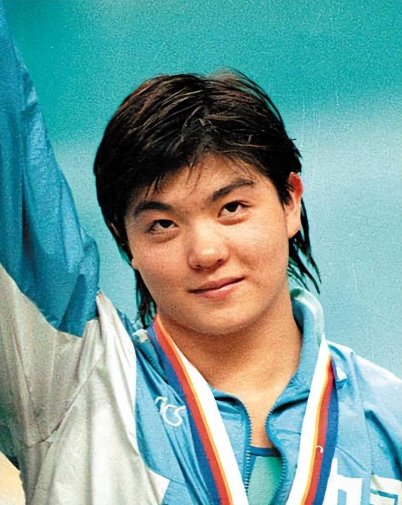 "泳坛名将"庄泳:退役创业成富豪,共有过两段婚姻,今幸福美满