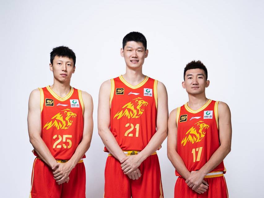 今晚！CBA战2场，CCTV5+直播浙江广厦VS深圳，姚明老东家PK天津男篮