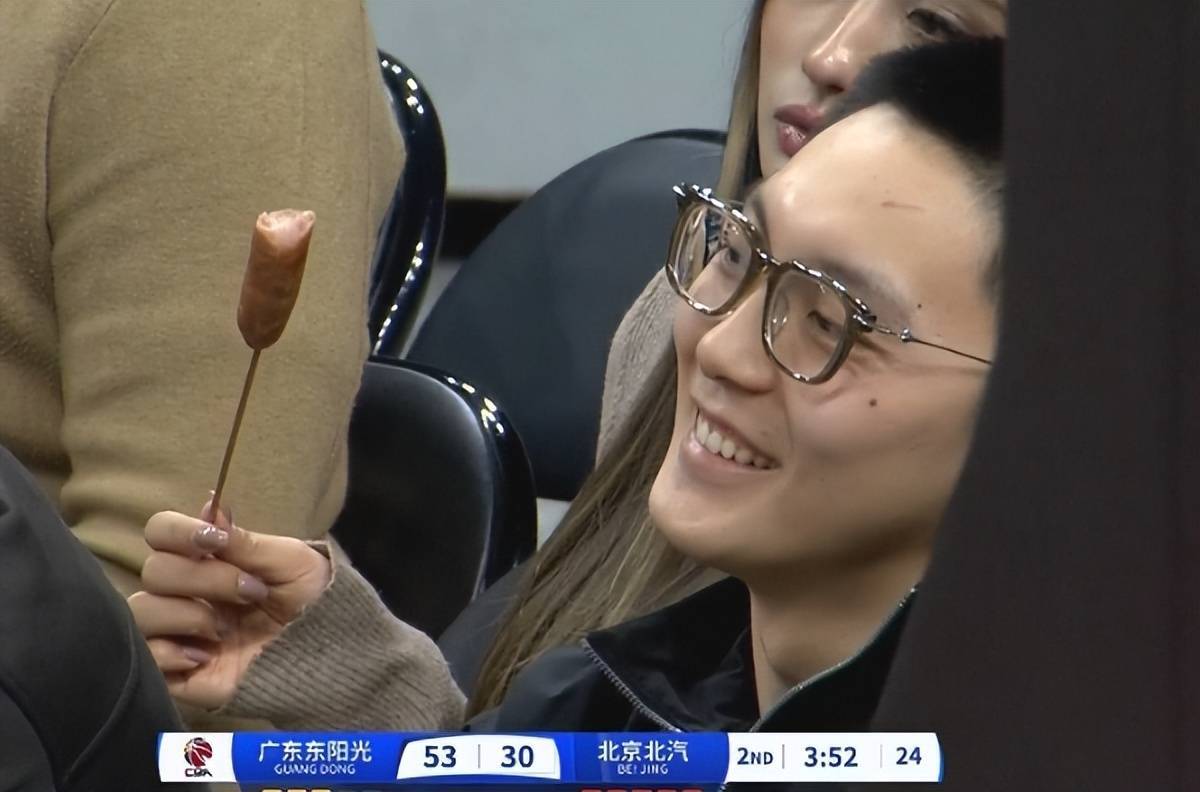 爆冷！广东男篮吊打北京男篮，徐杰MVP，双塔稳定高效，杜锋高兴