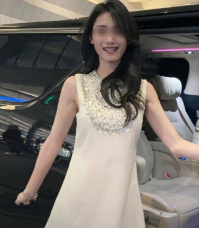 给1500美金,身份证和赤裸照片被曝光_信息_网络_事件