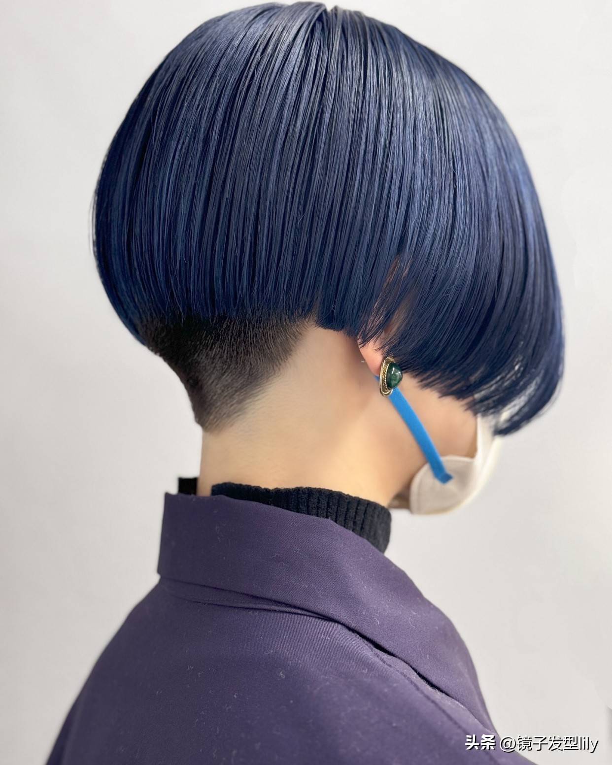 个性短发新潮流后脖推斜坡尽显别样魅力