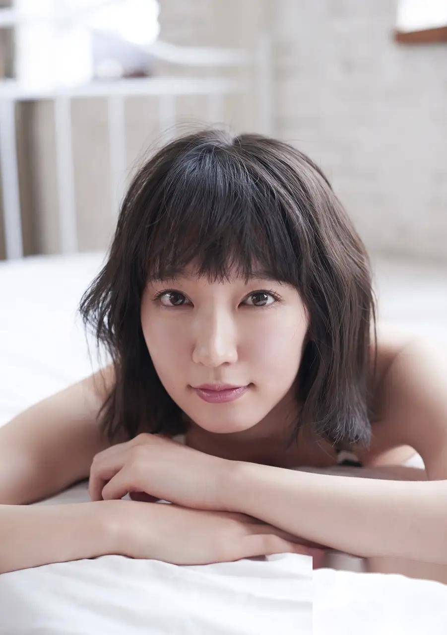 吉冈里帆写真集太有魅力了,美得让人窒息!