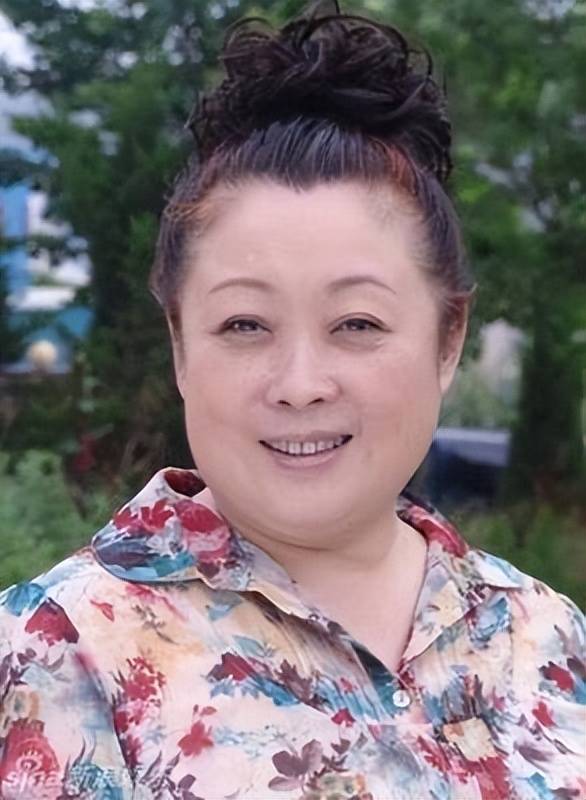 胖星张海燕:与两任小丈夫都离婚了,58岁的她如今情感状况怎样?