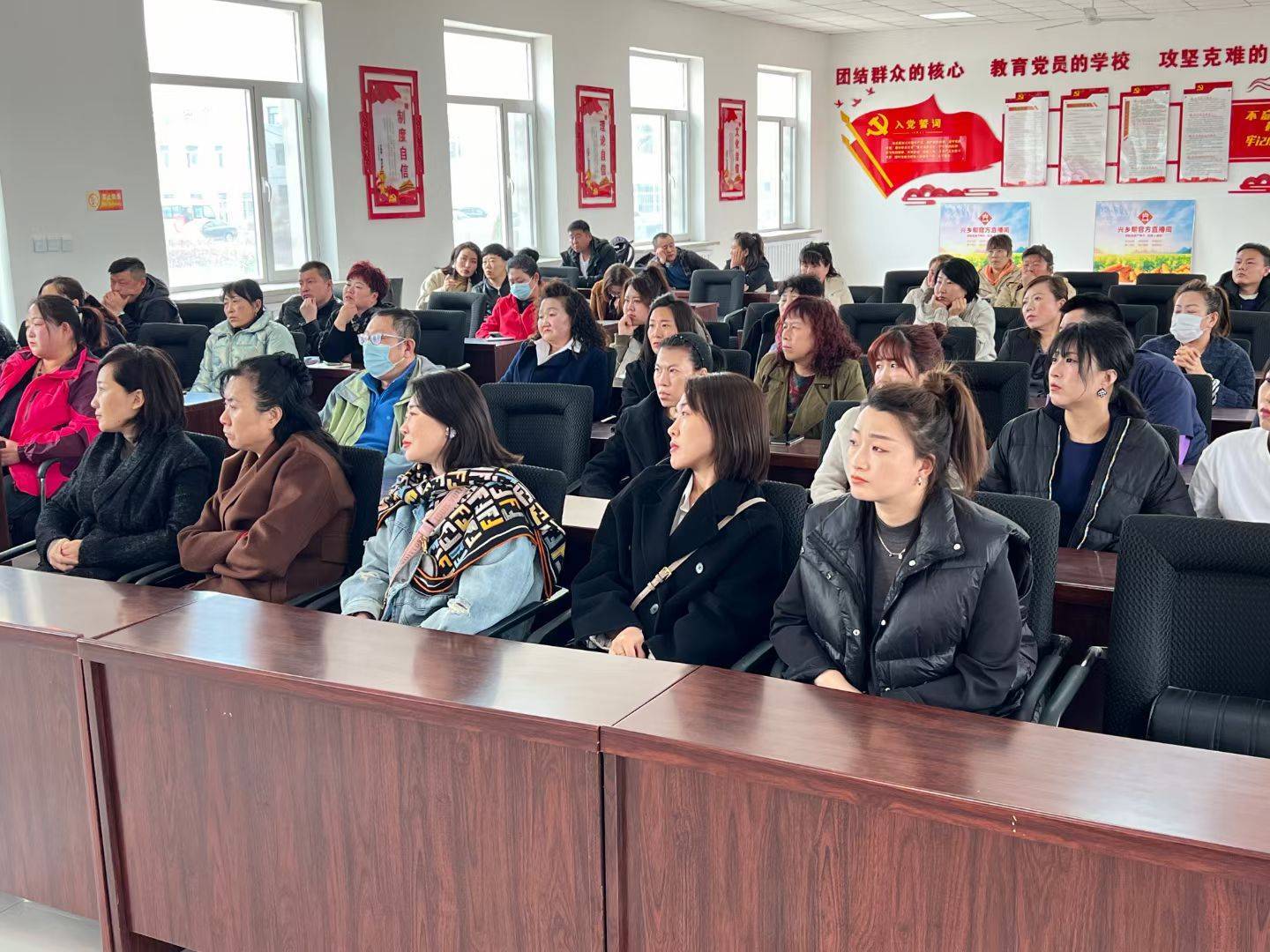 数字乡村建设助推农民农村共同富裕的价值逻辑、现实图景与优化路径_发展