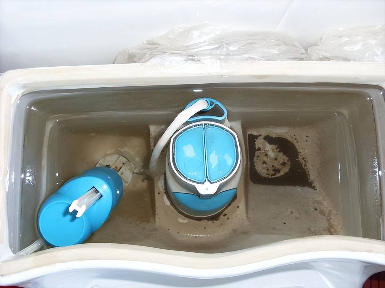 马桶一直流水不蓄水的原因是什么呢？维博给大家分享几个原因_搜狐网