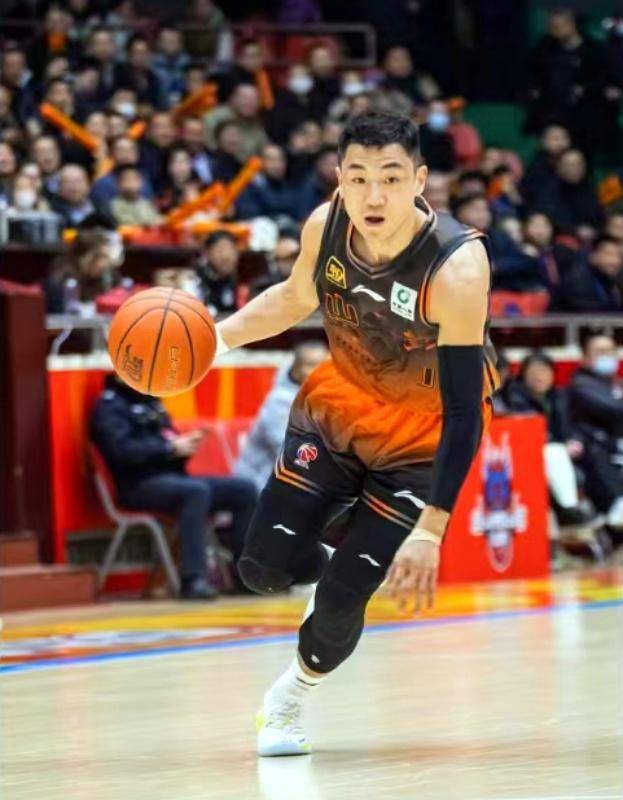 CBA隆多！高诗岩三双追平姚明成现役第一人，身价2500万真值