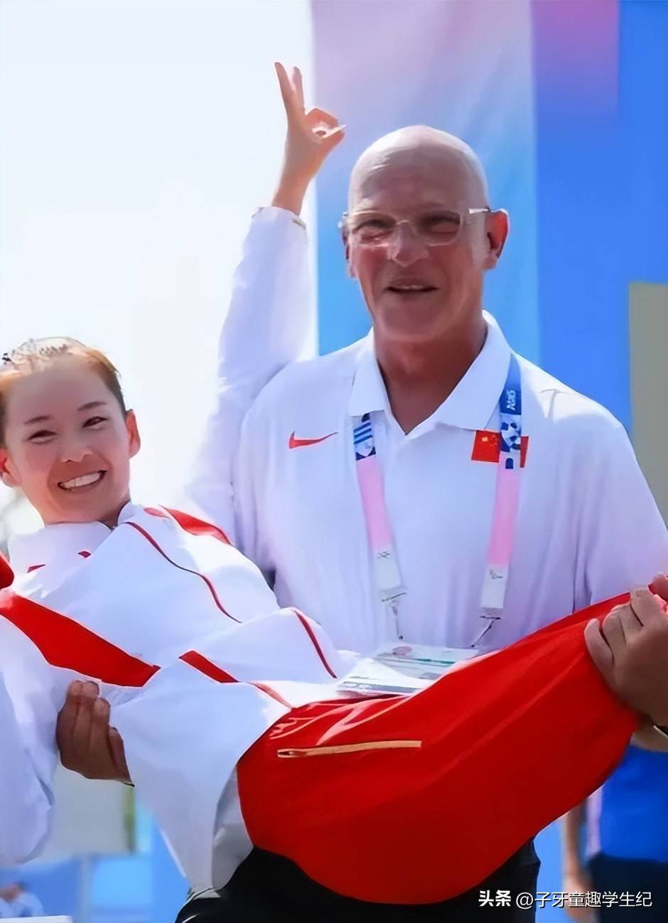 最重要的是她实现了十年前在电话中对爸爸的承诺,拿到奥运冠军.