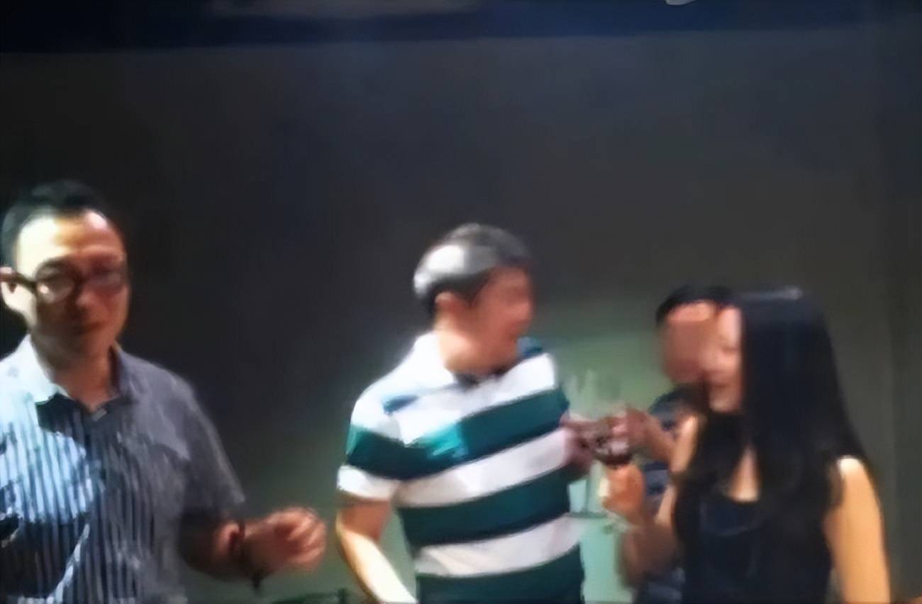 新婚33天卷走274万4套房,出逃后丈夫跨国追捕,现在下场大快人心_张舒丹_李平_诈骗