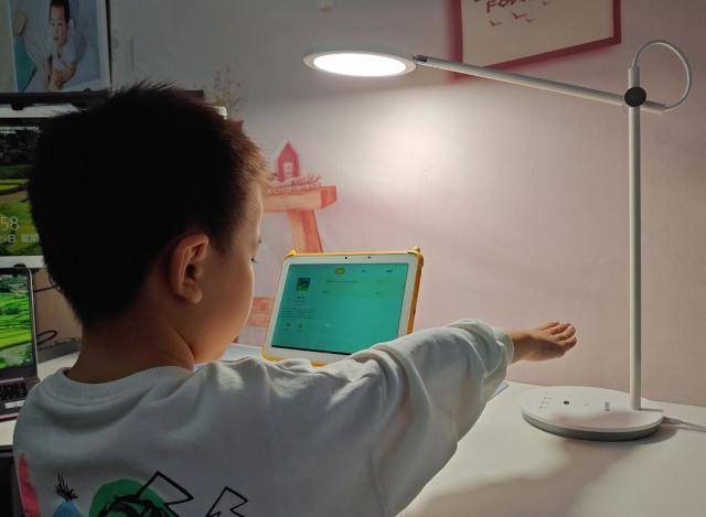 新年礼物买什么好?新年礼物有哪些?2025春节送礼最佳礼物清单