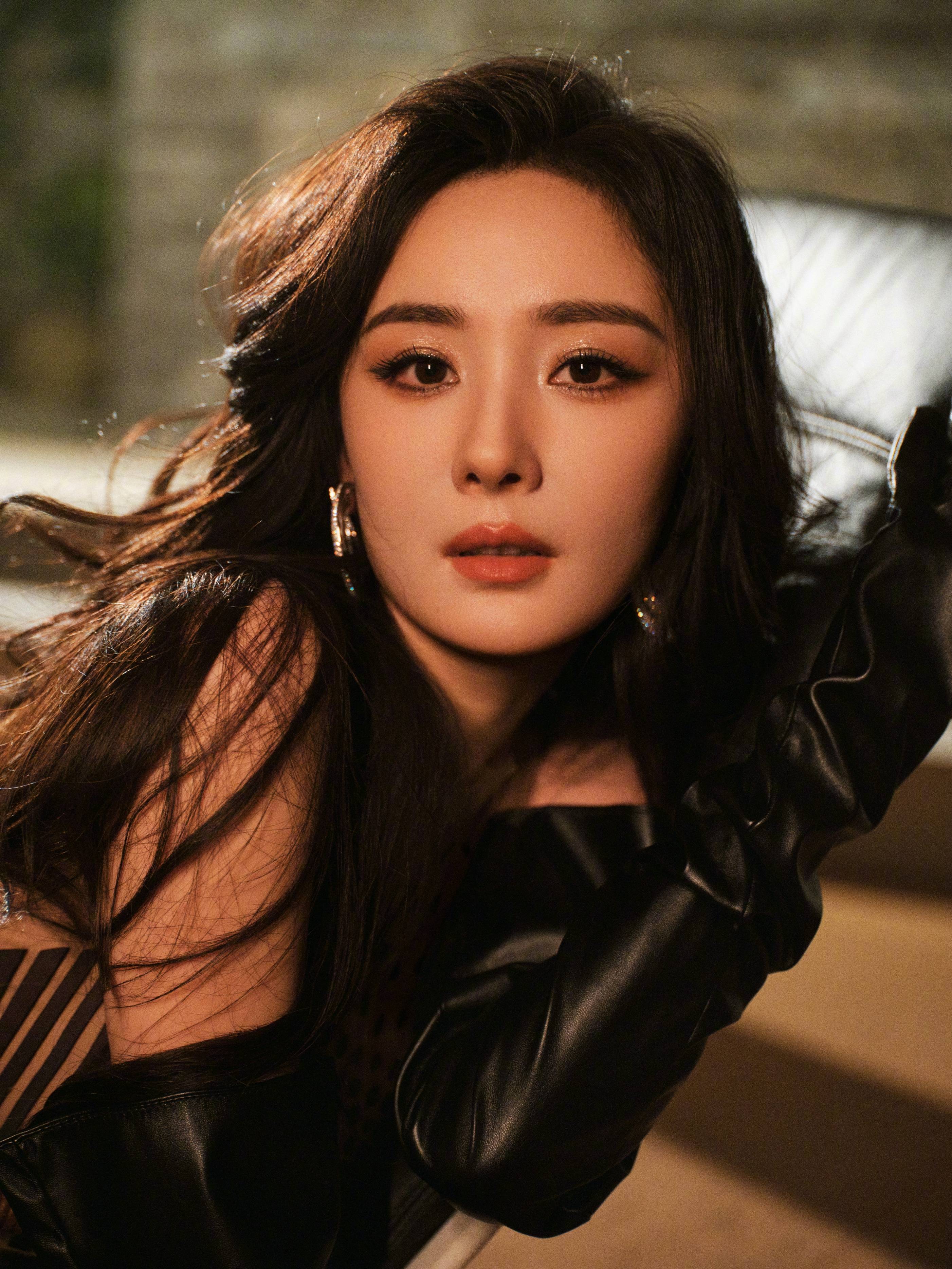 杨幂:以几何之名,诠释独一无二的优雅