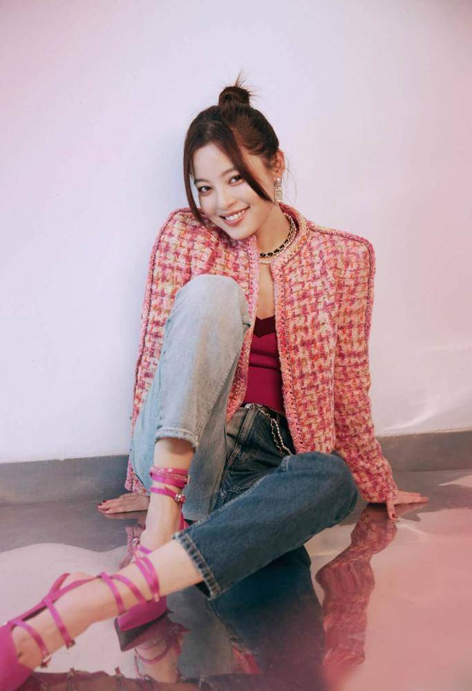 辛芷蕾身穿运动套装亮相,被吐槽身材发胖,本尊回应大胆令人佩服