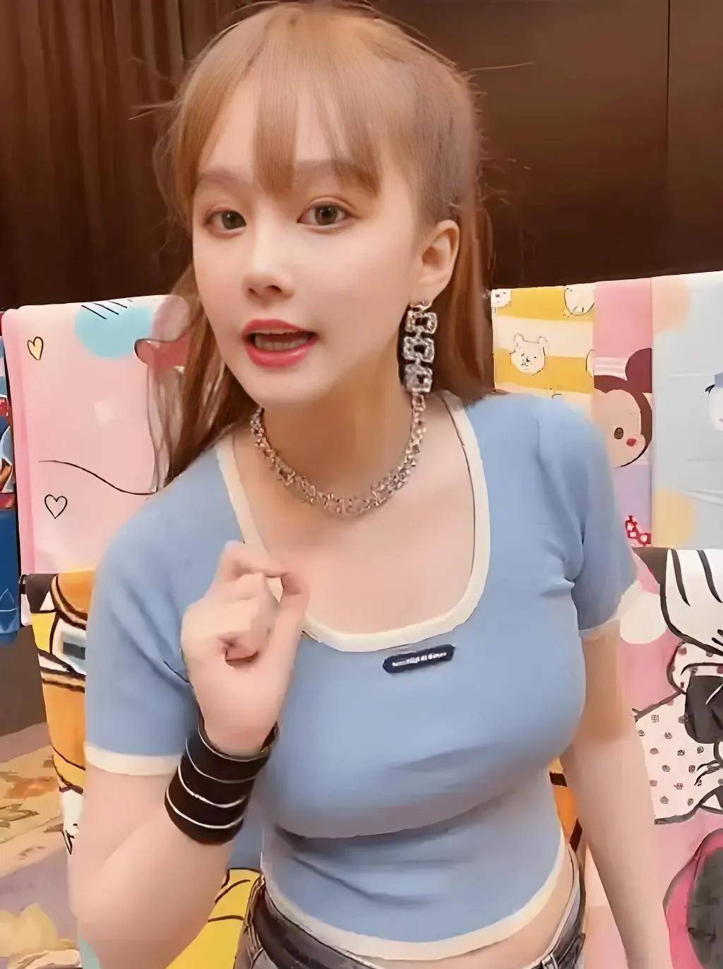 赵本山立下遗嘱,30亿财产全给儿子赵一楠,女儿赵一涵"自嘲":爸,我是冲