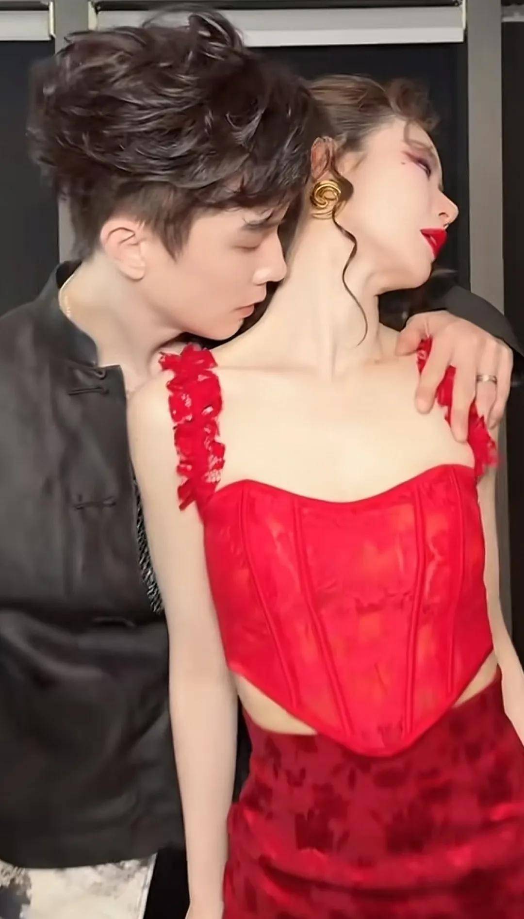 李承铉帅戚薇美