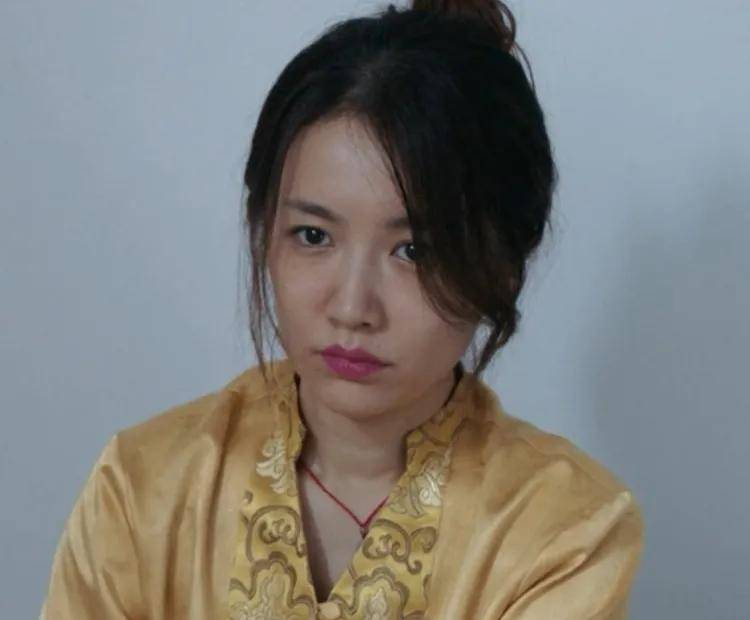 演完《我是刑警》,接着演《蔷薇风暴》,李春媛真的太美太圈粉了
