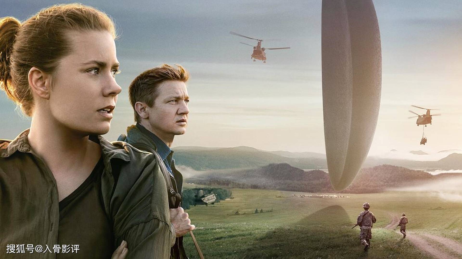 《降临》:一部被低估的科幻电影,外星人符号犹如东方传统水墨画