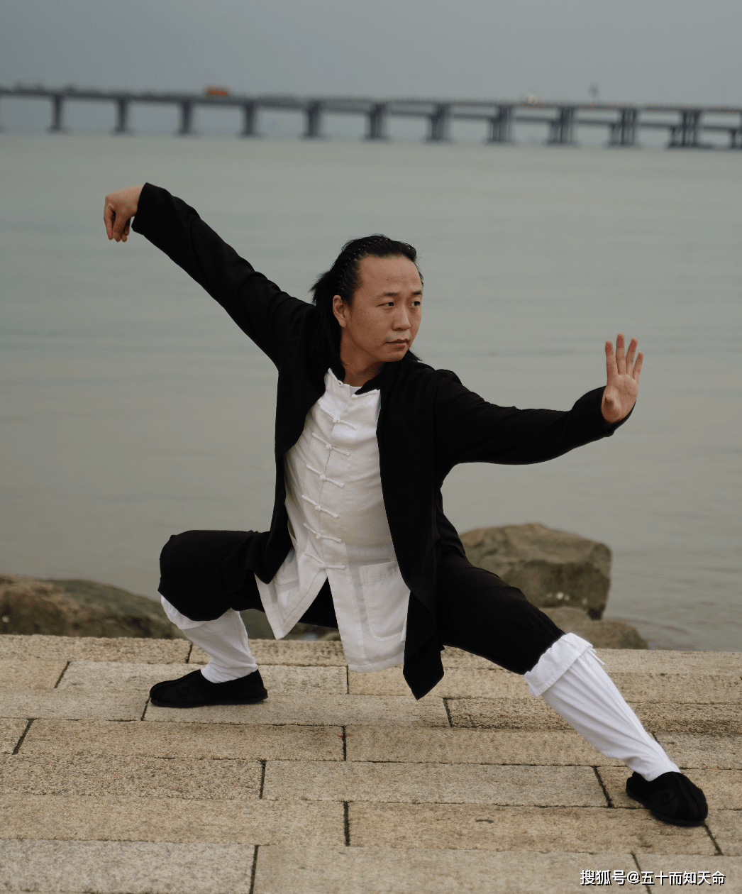 武当太极孙笑山传授秘传养生功:每天动一动,肩颈腰酸腿痛不见了