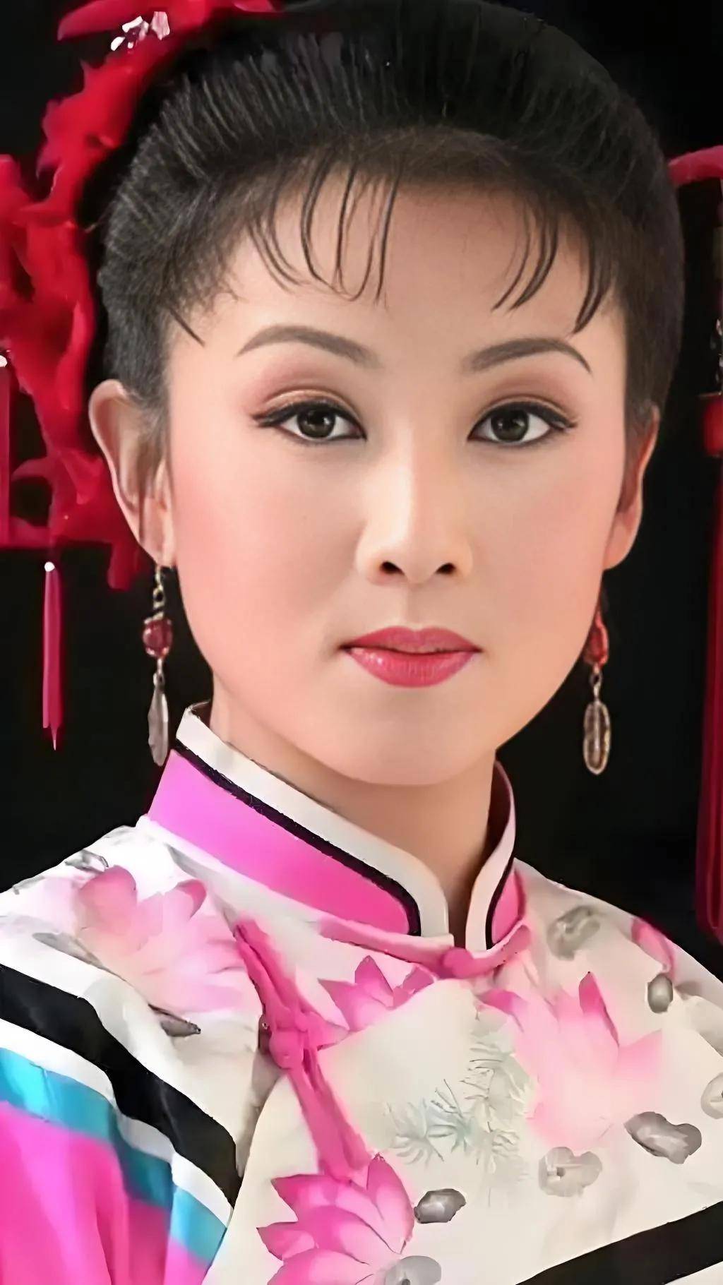 黄梅戏演员韩再芬