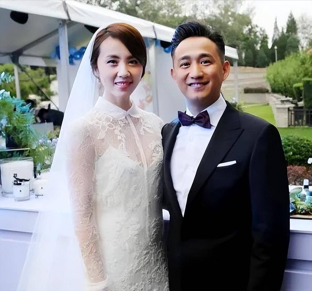 孙莉炫耀黄磊深夜为她做的菜上热搜,一菜两吃,被吐槽:泔水狗粮