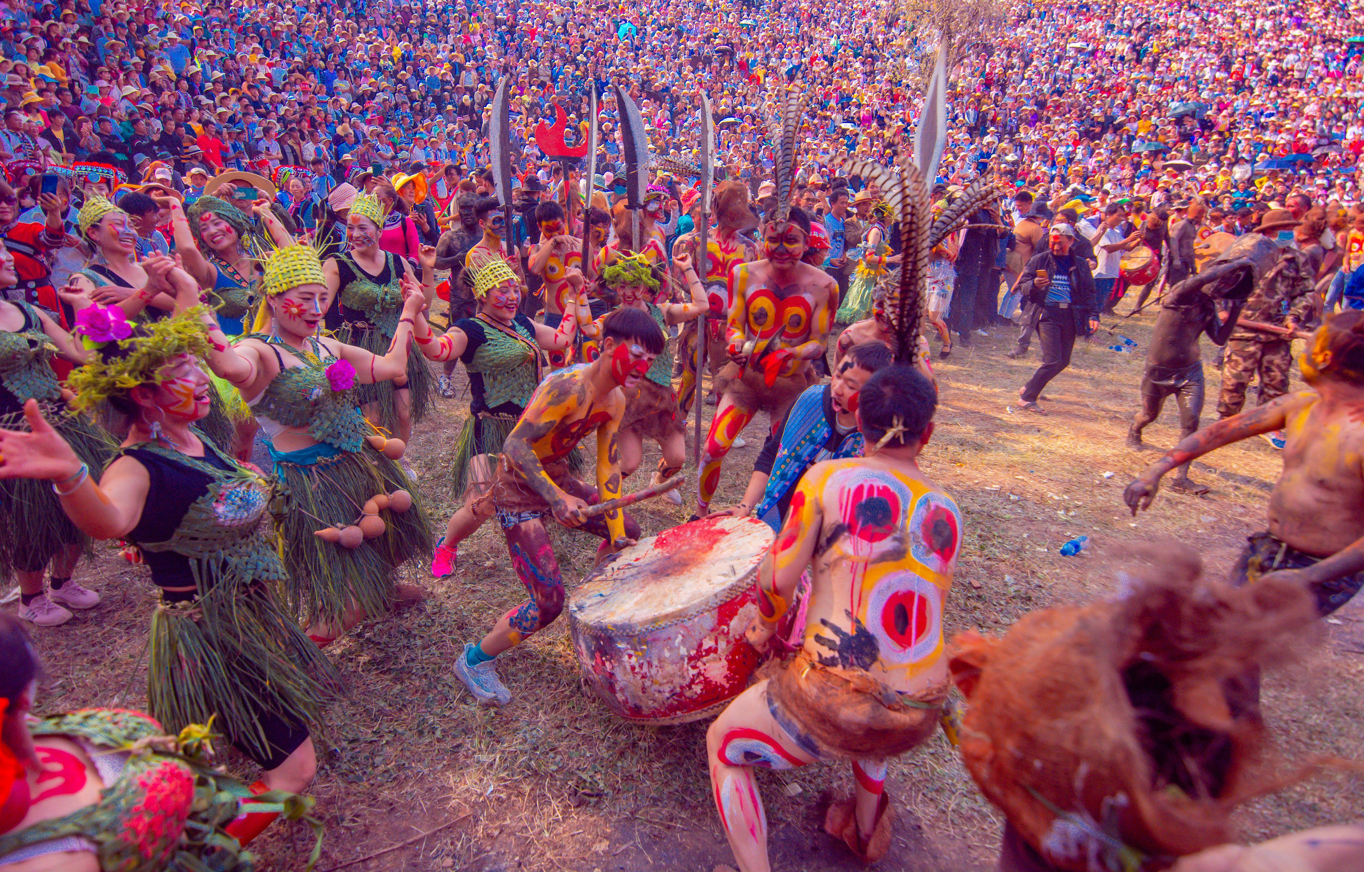 阿细祭火节:烈焰中的民族之魂,狂欢不止于火!
