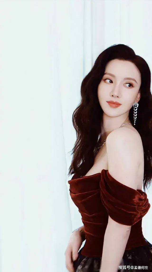 张萌如此多娇,引无数英雄竞折腰!