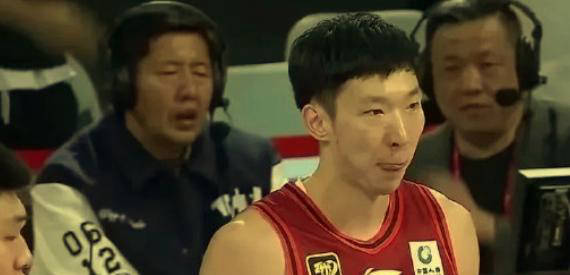 胡金秋狂砍27分领衔广厦胜北京首钢，大魔王周琦15分助攻未果