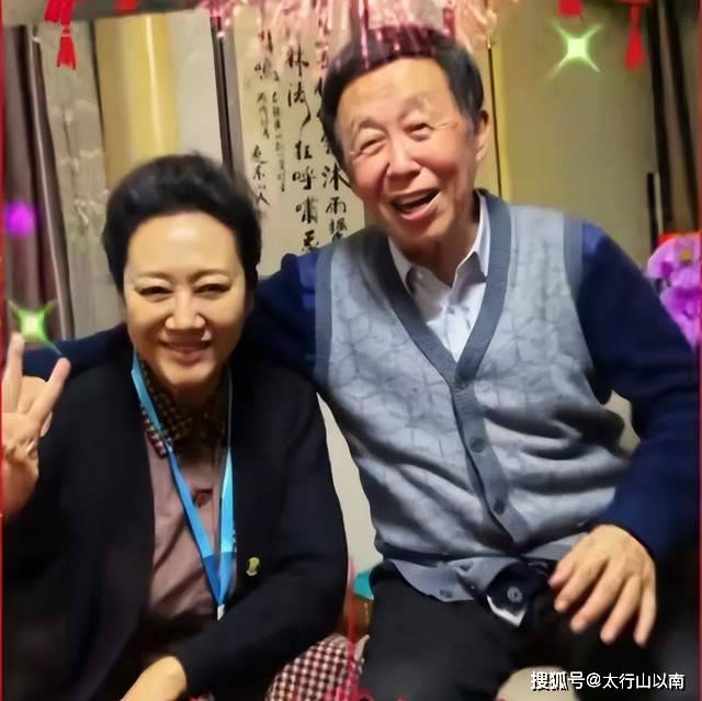 王丽云现任丈夫照片图片