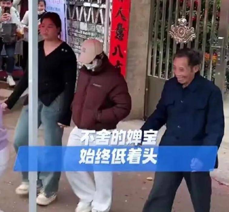 全红婵：青春期挑战下的跳水天才前路几何？，全红婵：从东京奥运到青春期的挑战之旅