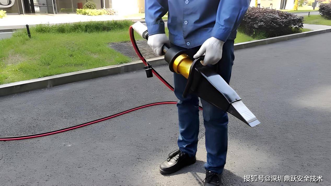 液压开缝器,应急救援中的生命之翼